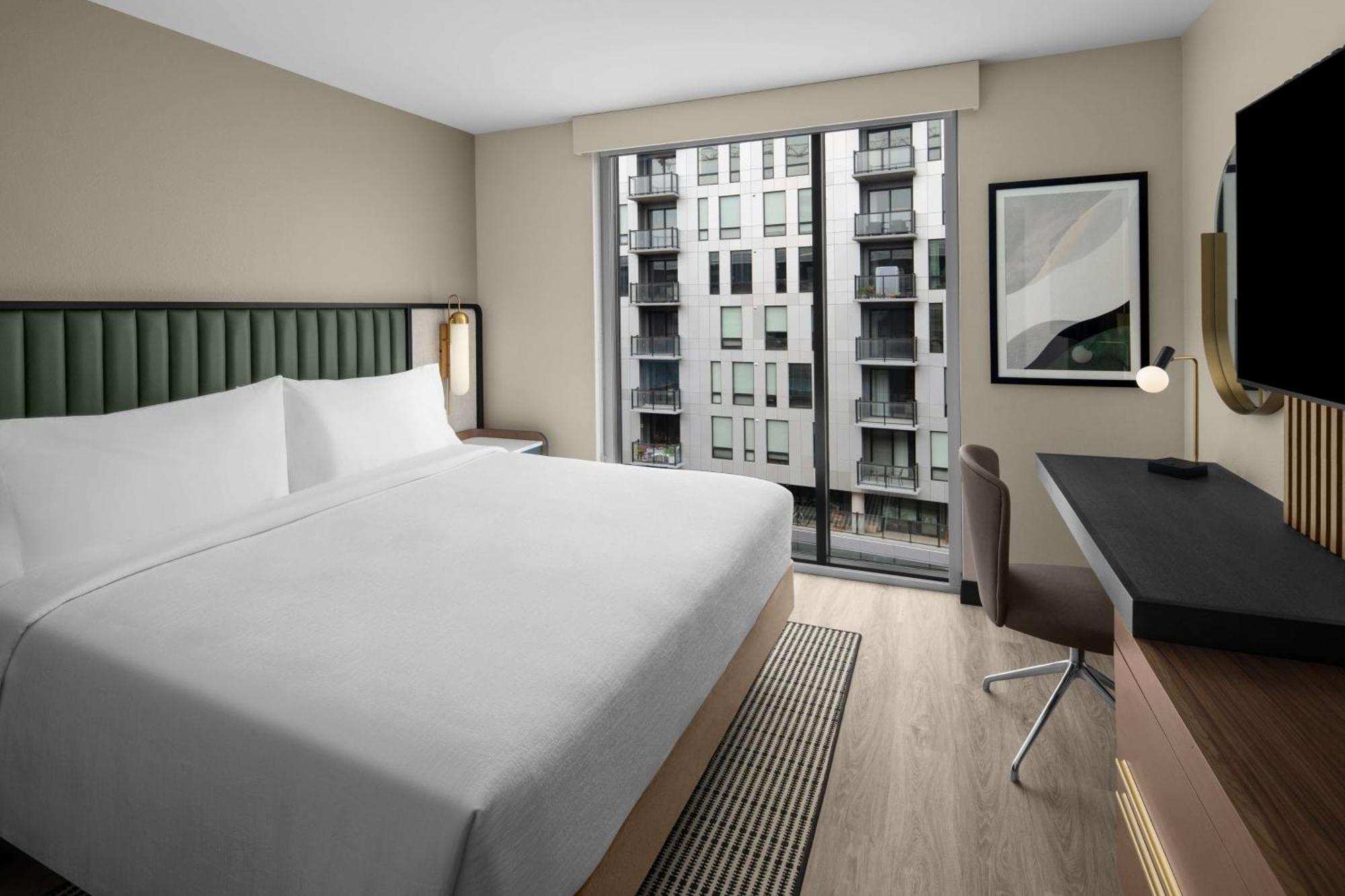 Embassy By Hilton Downtown 4* Madison