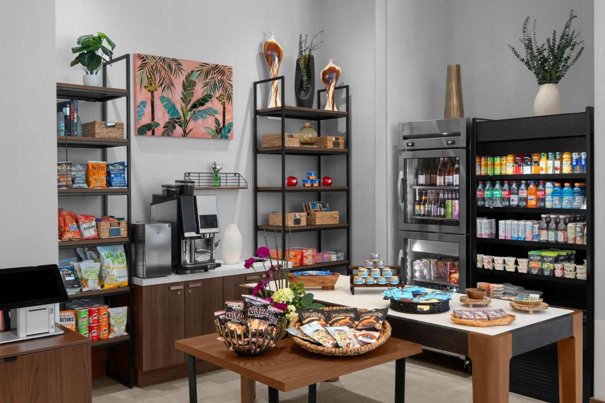 Hotel Embassy By Hilton Downtown 4*